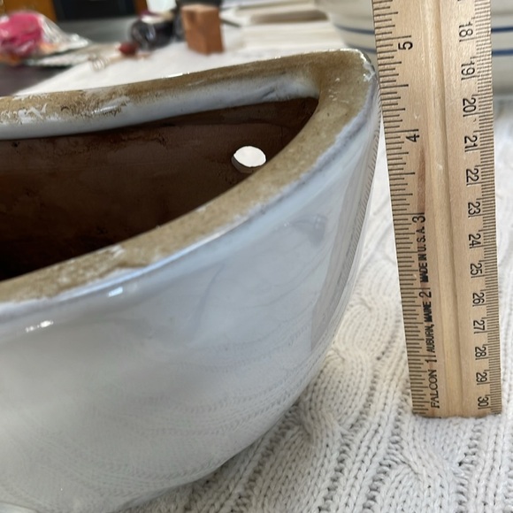 Glazed ceramic wall planter. Cute design. Boho. White see pics for dimensions - Picture 5 of 9